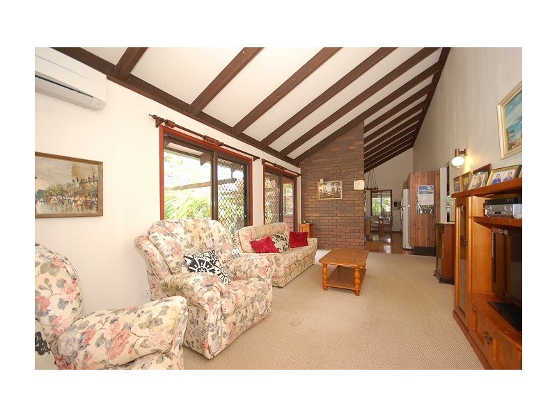 32 Caringal Drive, Karana Downs QLD 4306