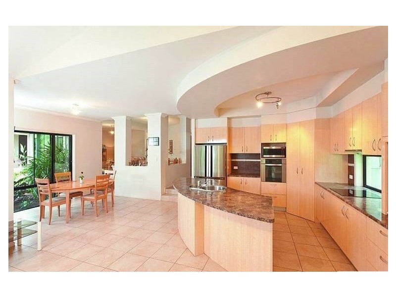 9 Parkwood Place, Anstead QLD 4070