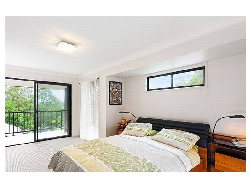 9 Parkwood Place, Anstead QLD 4070