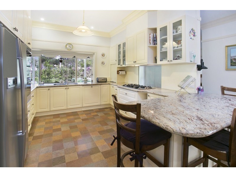 40 Peronne Place, Brookfield QLD 4069