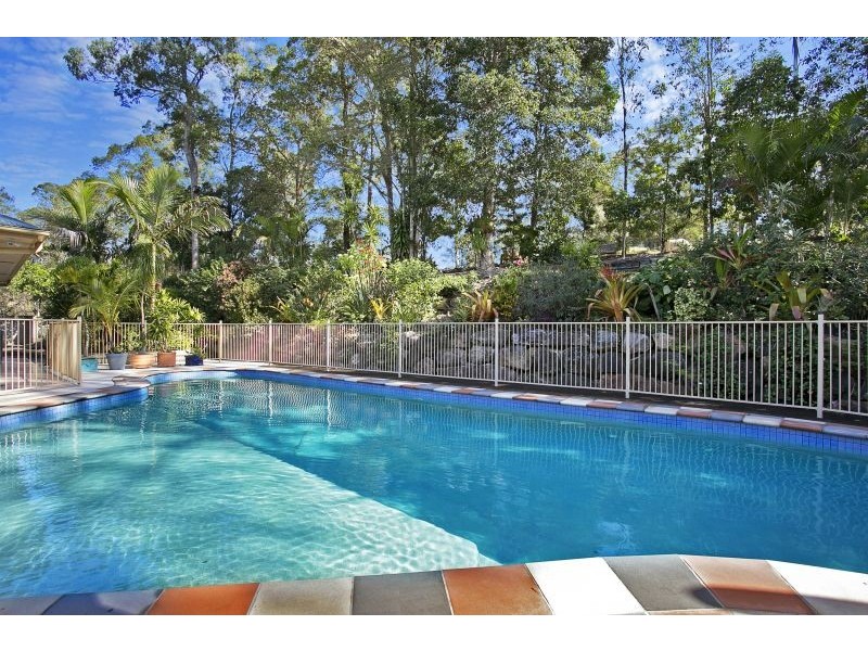 40 Peronne Place, Brookfield QLD 4069