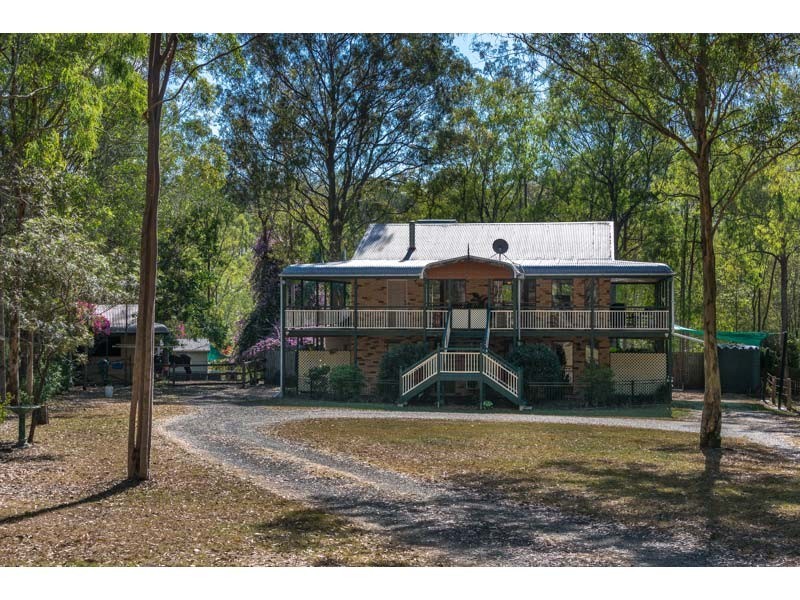 25 Moledina Cr, Mount Crosby QLD 4306