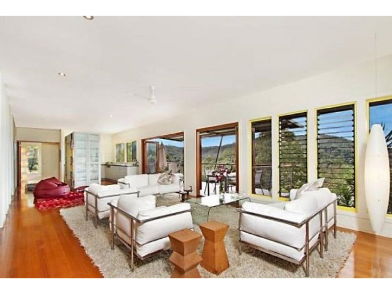 930 Upper Brookfield Rd, Upper Brookfield QLD 4069