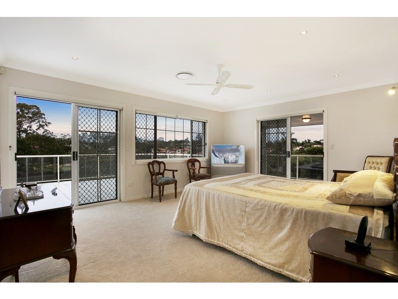 32 NEWELL PL, Westlake QLD 4074