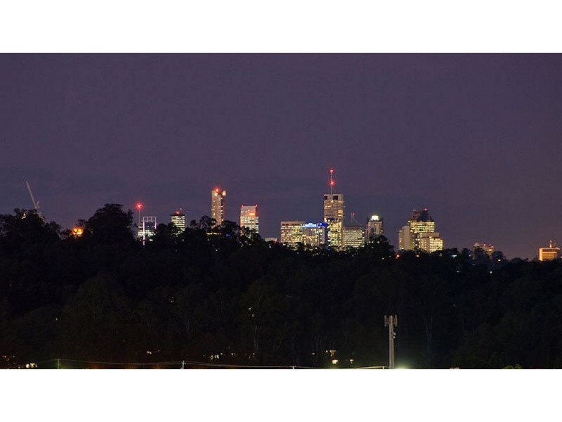 8 BURKE COURT, Mount Ommaney QLD 4074