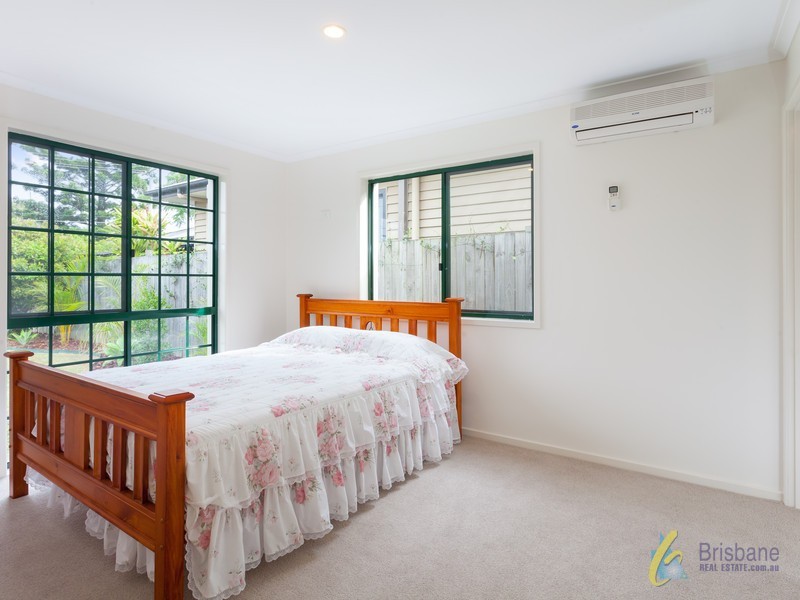 114 Borden St, Sherwood QLD 4075