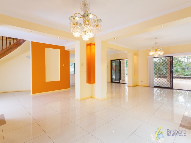 15 The Esplanade, Forest Lake QLD 4078