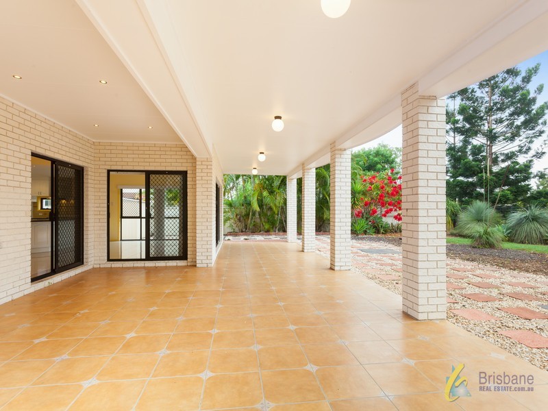 15 The Esplanade, Forest Lake QLD 4078