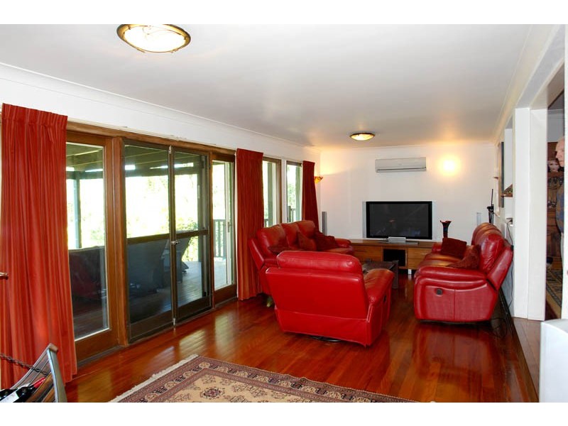 70 Mt Nebo Road, The Gap QLD 4061