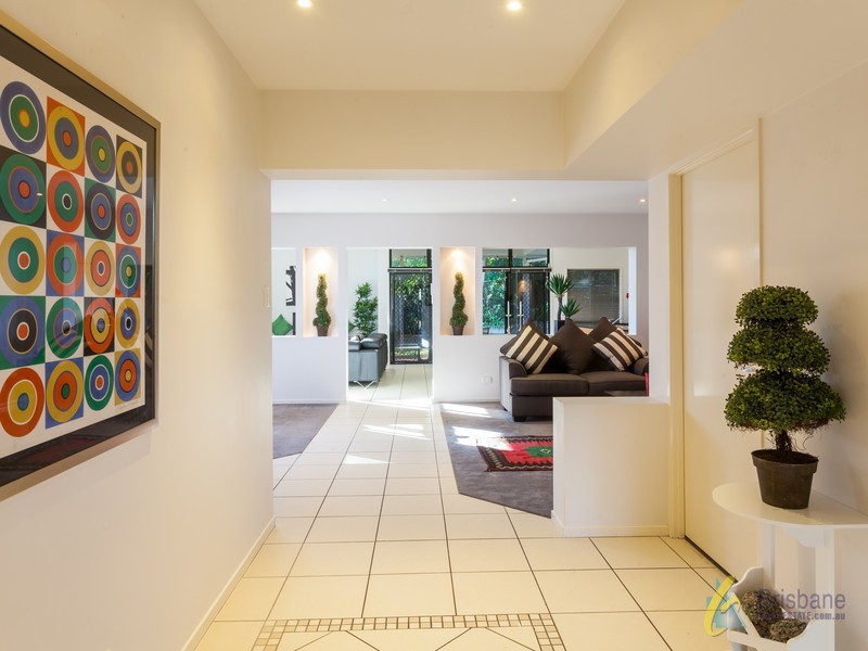 771 Moggill Road, Chapel Hill QLD 4069