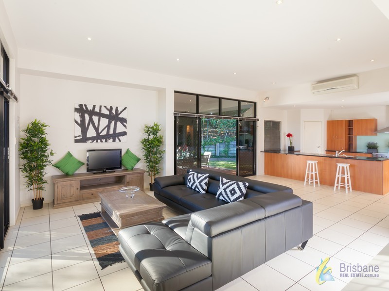 771 Moggill Road, Chapel Hill QLD 4069