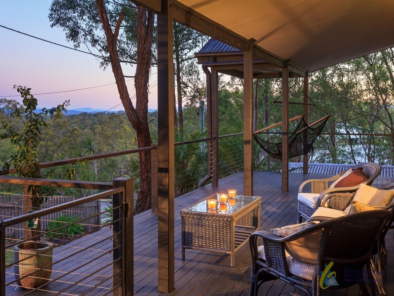 1 Quahlee Grove, Karana Downs QLD 4306