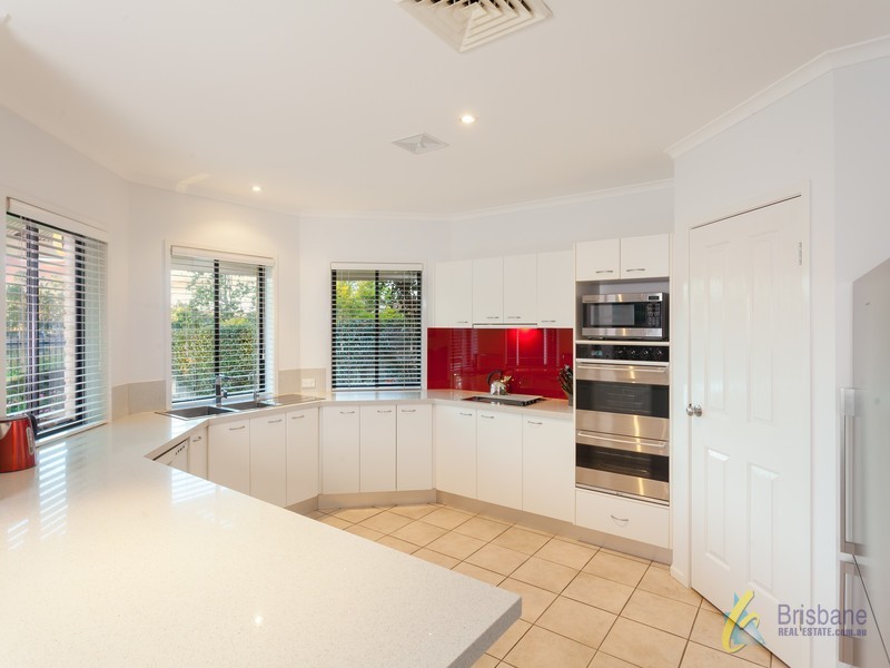 39 Alexandrina Cct, Forest Lake QLD 4078