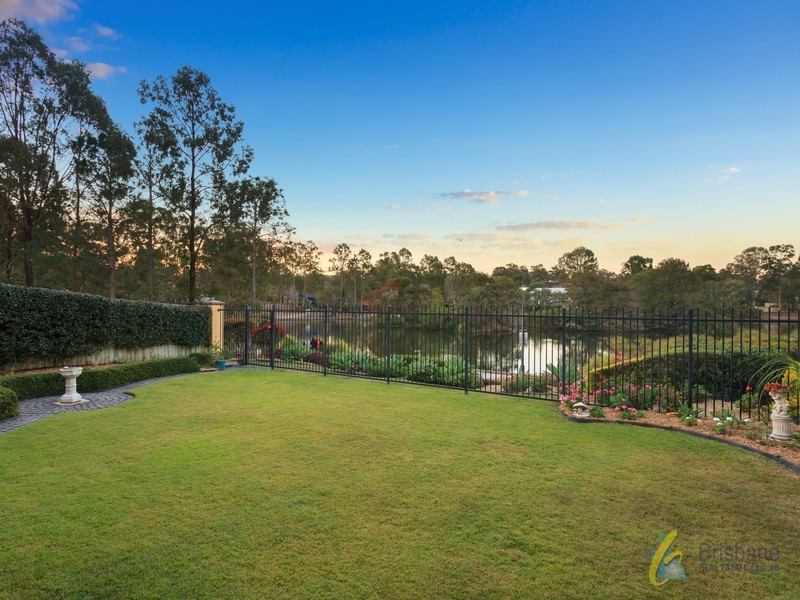 39 Alexandrina Cct, Forest Lake QLD 4078