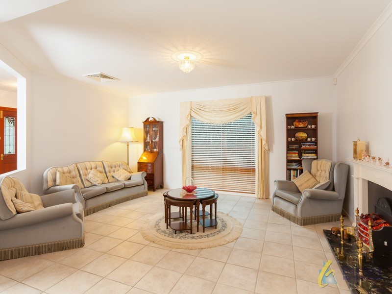 39 Alexandrina Cct, Forest Lake QLD 4078