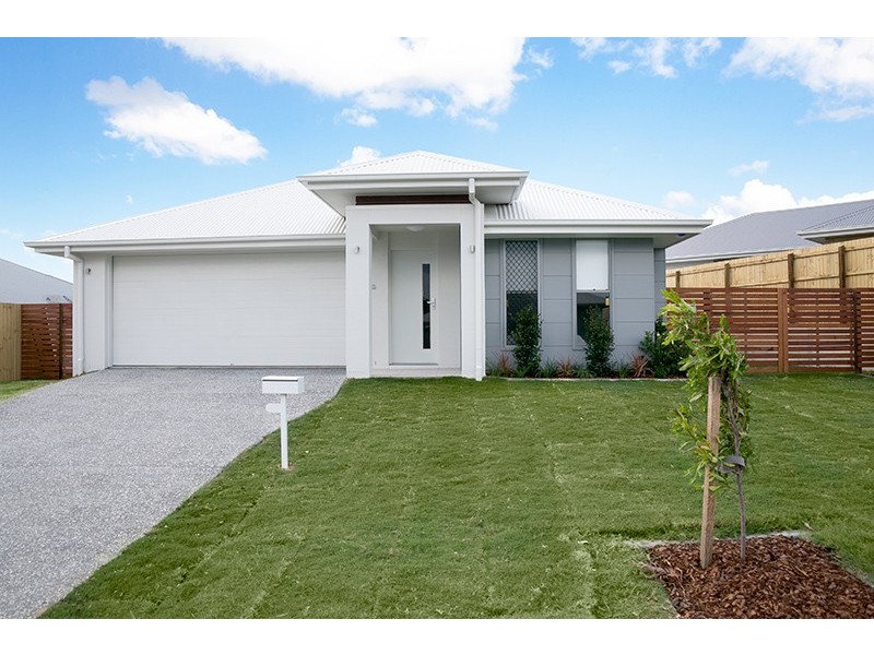67 Fitzpatrick Cct, Augustine Heights QLD 4300