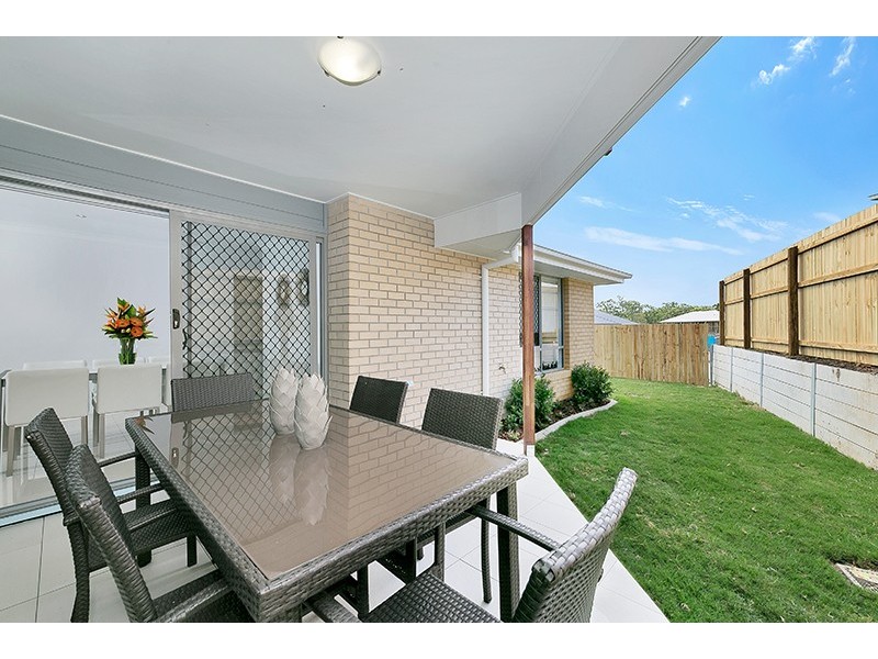 67 Fitzpatrick Cct, Augustine Heights QLD 4300