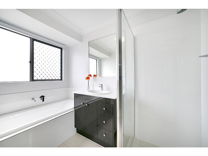 67 Fitzpatrick Cct, Augustine Heights QLD 4300