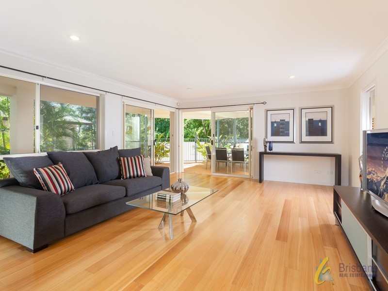 28 Carissa Place, Chapel Hill QLD 4069