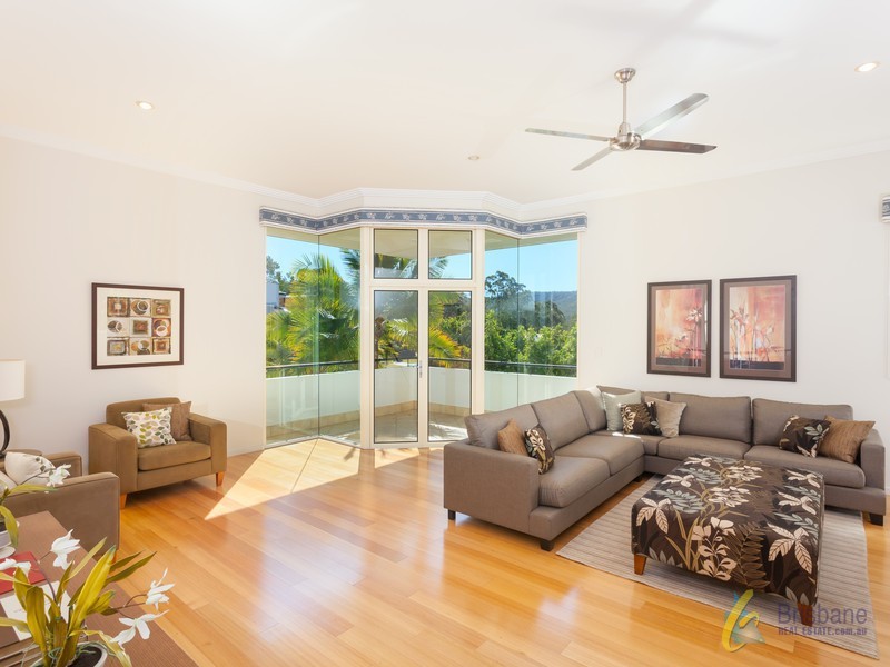 28 Carissa Place, Chapel Hill QLD 4069