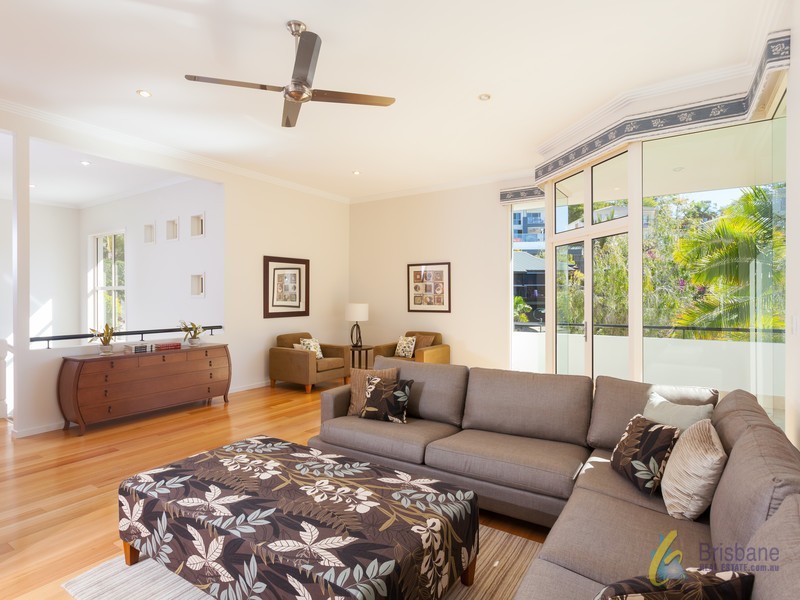 28 Carissa Place, Chapel Hill QLD 4069