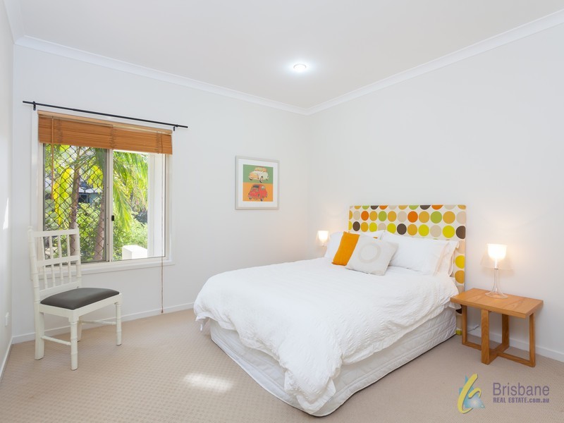 28 Carissa Place, Chapel Hill QLD 4069