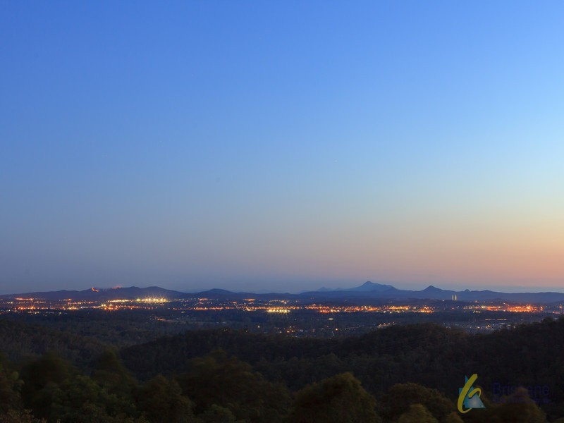 8 Millbrook Drive, Pullenvale QLD 4069