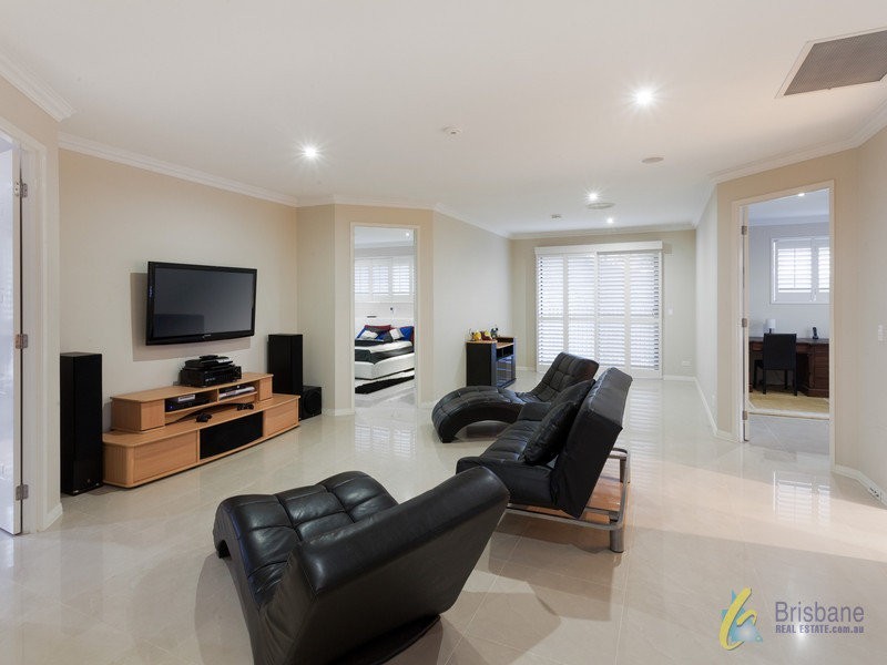 8 Millbrook Drive, Pullenvale QLD 4069