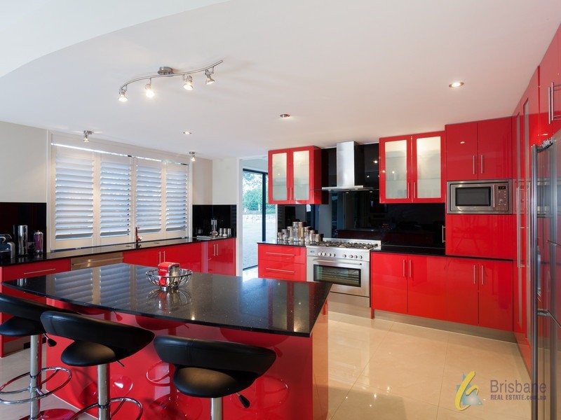 8 Millbrook Drive, Pullenvale QLD 4069