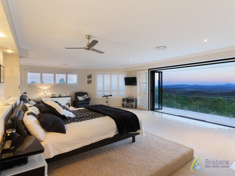 8 Millbrook Drive, Pullenvale QLD 4069