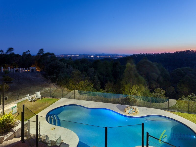 8 Millbrook Drive, Pullenvale QLD 4069