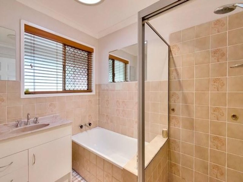 53 Mitchell St, Barellan Point QLD 4306