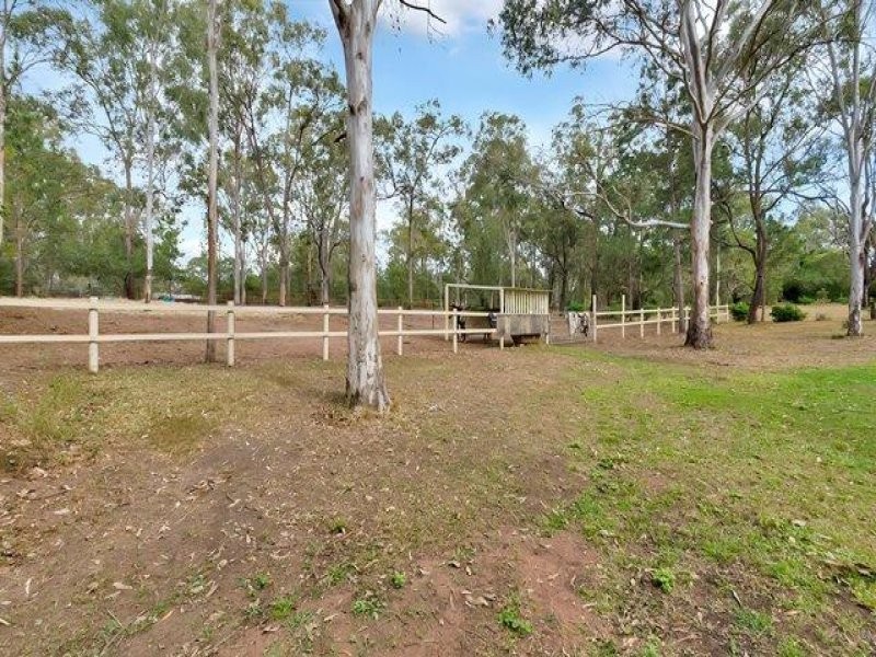 53 Mitchell St, Barellan Point QLD 4306