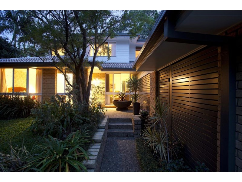 89 Carinya Street, Indooroopilly QLD 4068