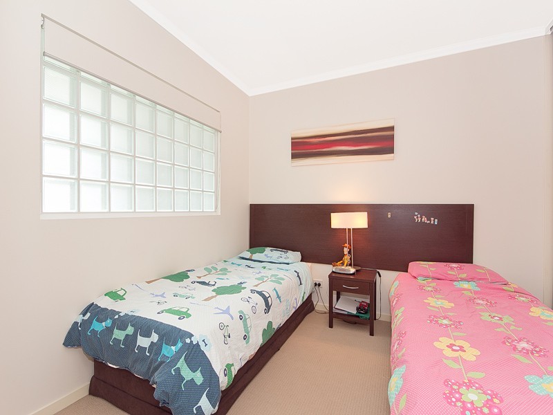 65/95 Clarence Road, Indooroopilly QLD 4068