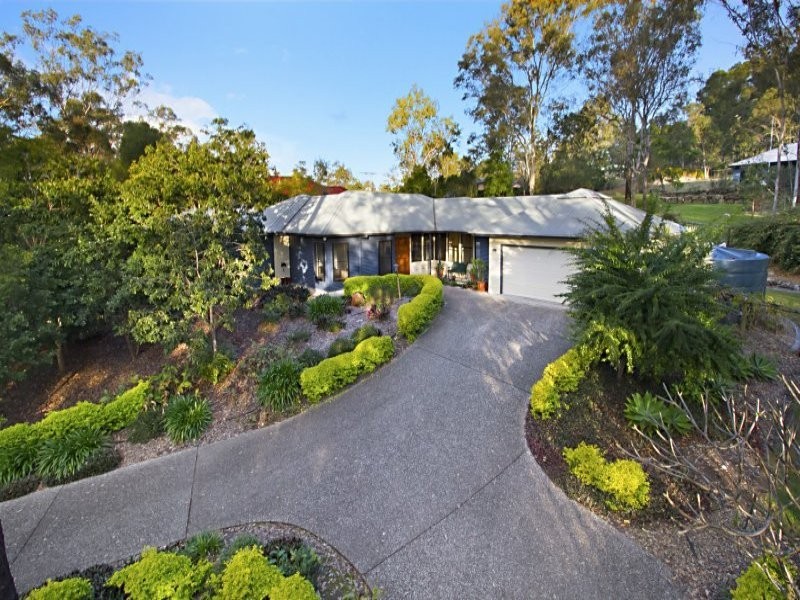 100 Bainbridge Drive, Pullenvale QLD 4069