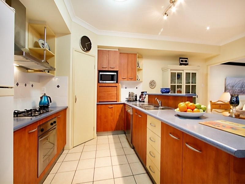 100 Bainbridge Drive, Pullenvale QLD 4069