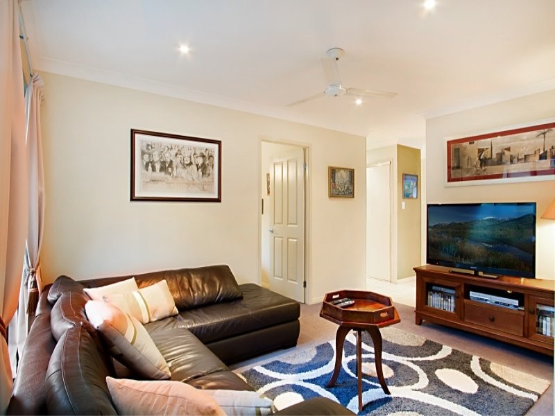 100 Bainbridge Drive, Pullenvale QLD 4069
