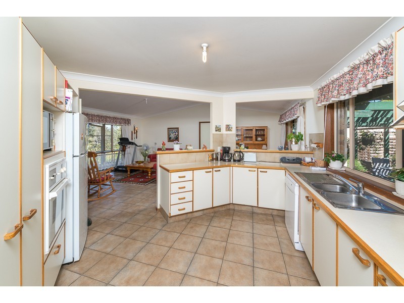 1 Delamore Court, Chuwar QLD 4306