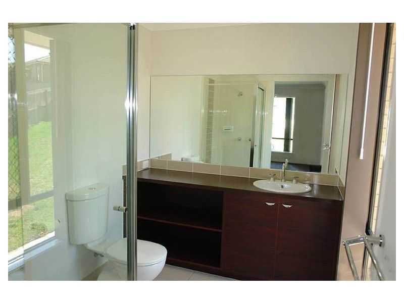 9 Tancred Place, Bellbowrie QLD 4070