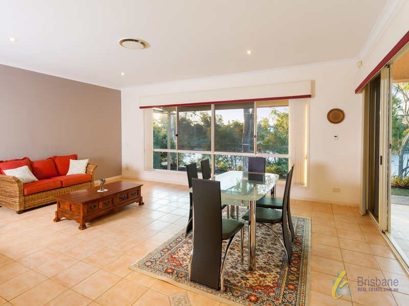 69 Daintree Place, Riverhills QLD 4074