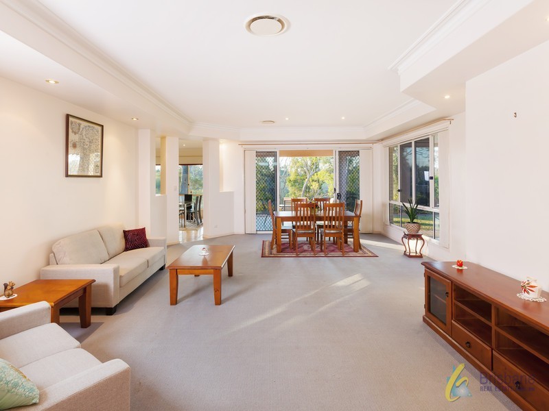 69 Daintree Place, Riverhills QLD 4074