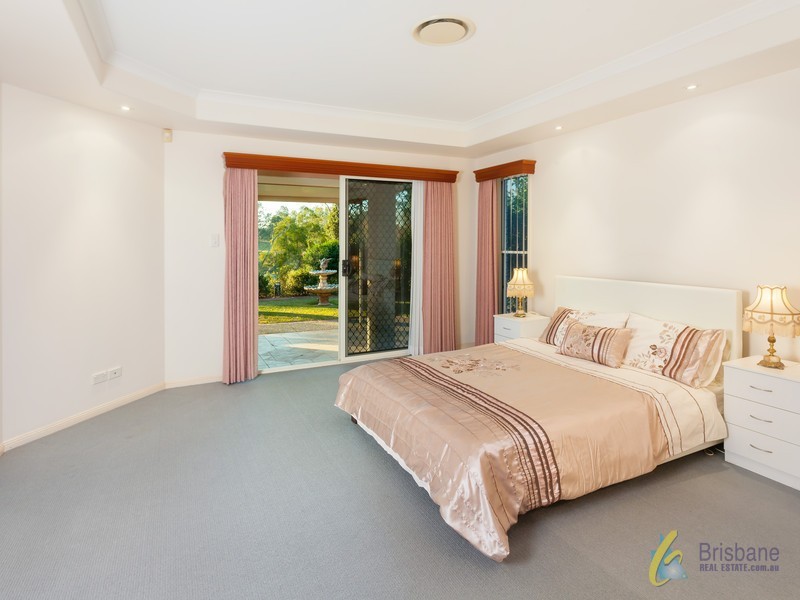 69 Daintree Place, Riverhills QLD 4074