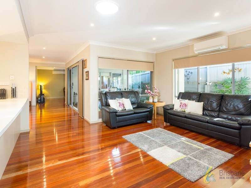 25 Lomandra Place,, Chapel Hill QLD 4069
