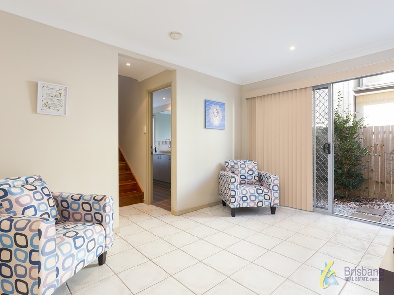25 Lomandra Place,, Chapel Hill QLD 4069