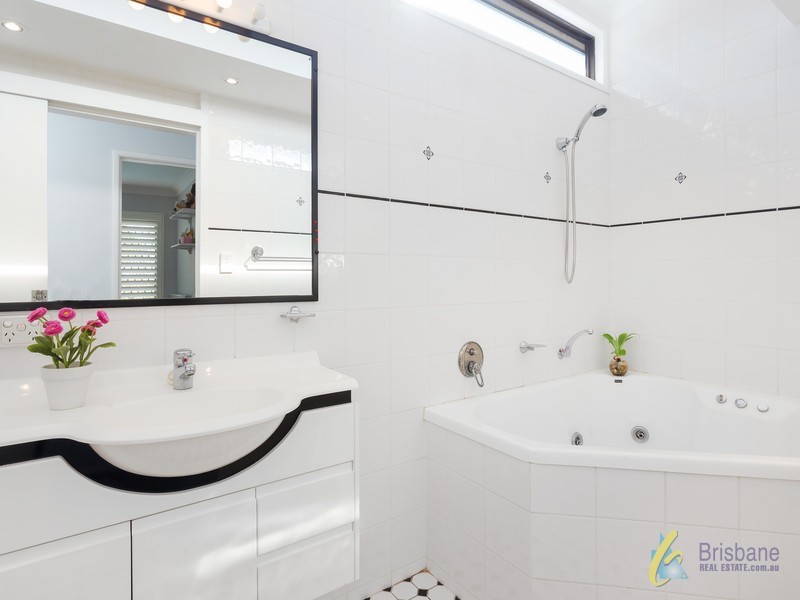 51 Colonsay Street, Middle Park QLD 4074