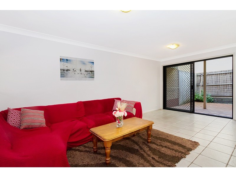 2/8 Manson Parade, Yeronga QLD 4104