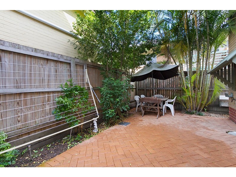 2/8 Manson Parade, Yeronga QLD 4104