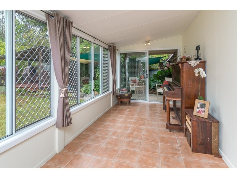 360 Mt Crosby Rd, Chuwar QLD 4306