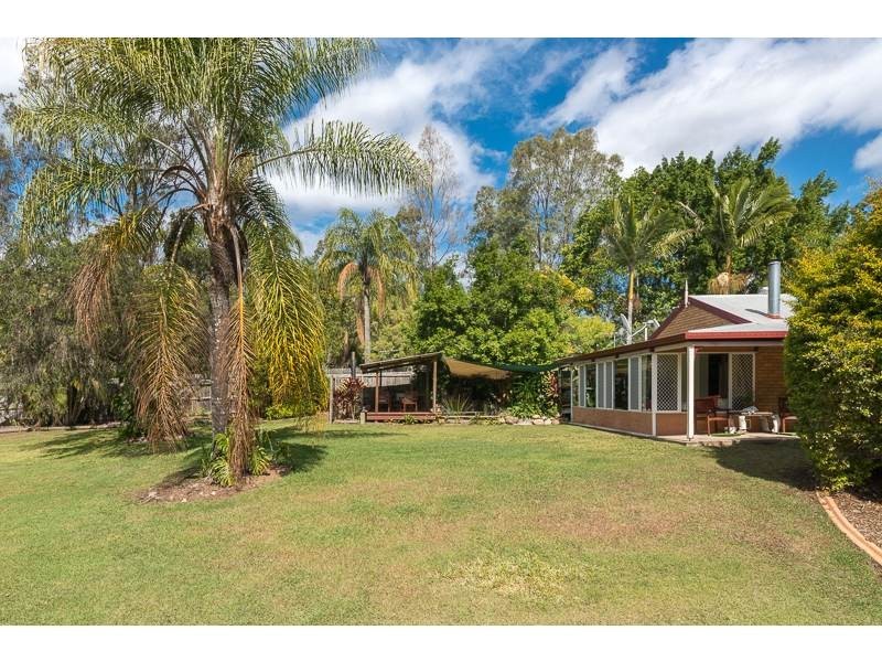 360 Mt Crosby Rd, Chuwar QLD 4306